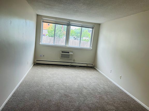 5th image of 3620 W 32nd St APT 105