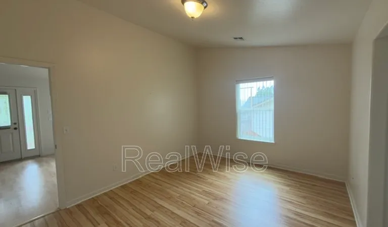 1384 NE Ridge Ave — Photo 20