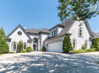 15918 Riverpointe Dr, Charlotte, NC 28278