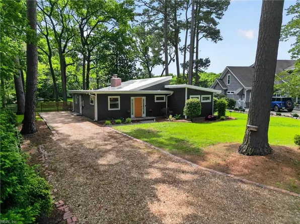 8526 Circle Dr, Norfolk, VA 23503