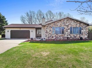 N6426 Bahr Estates Dr, Cecil, WI 54111