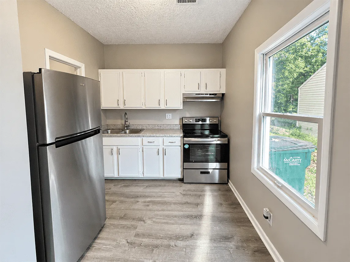 2 bed, 544 sqft, $900 — Photo 3