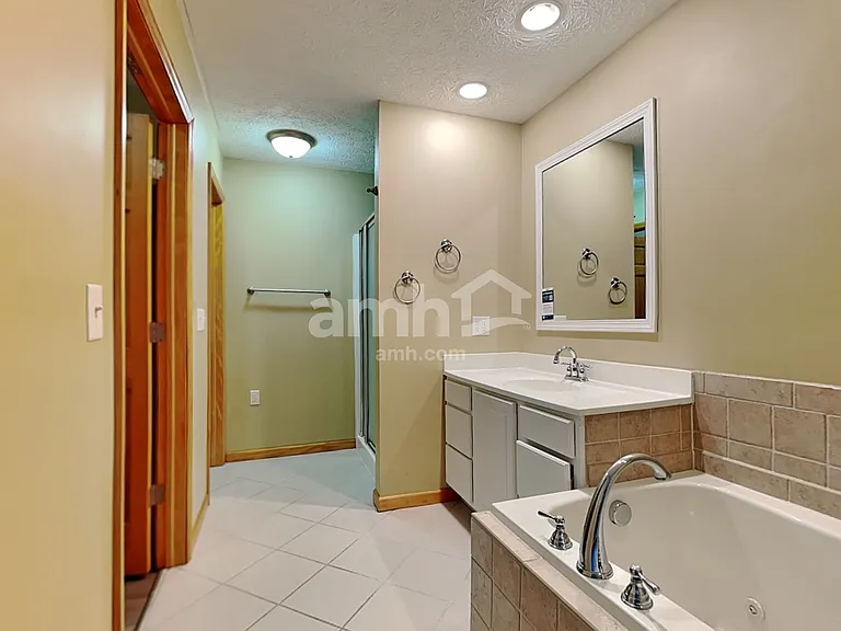 715 Justin Ct — Photo 11