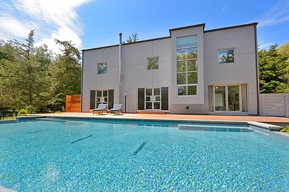 45 Clamshell Ave