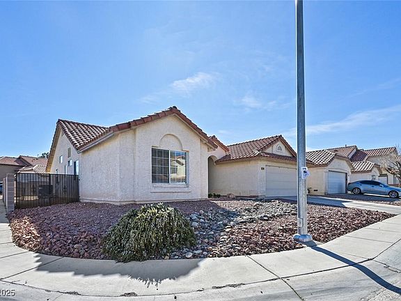 2nd image of 1701 Santa Rosalia Dr