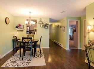 656 High St APT 203, Clinton, MA 01510