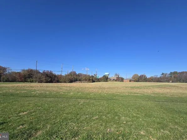 2112 Brinkley Rd, Fort Washington, MD 20744
