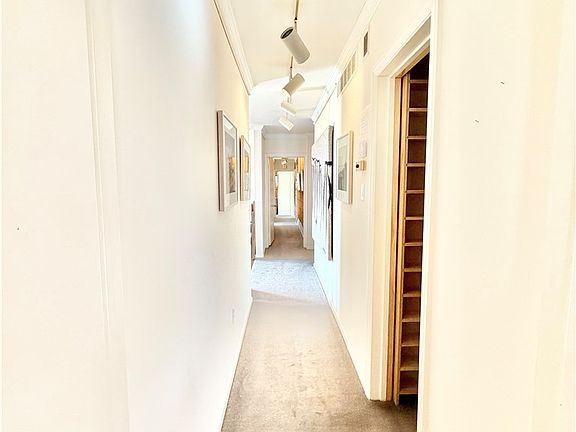 3rd image of 144 N Dithridge St Penthouse 1