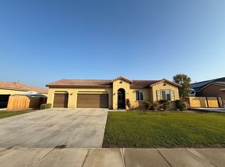 15922 Carparzo Dr, Bakersfield, CA 93314