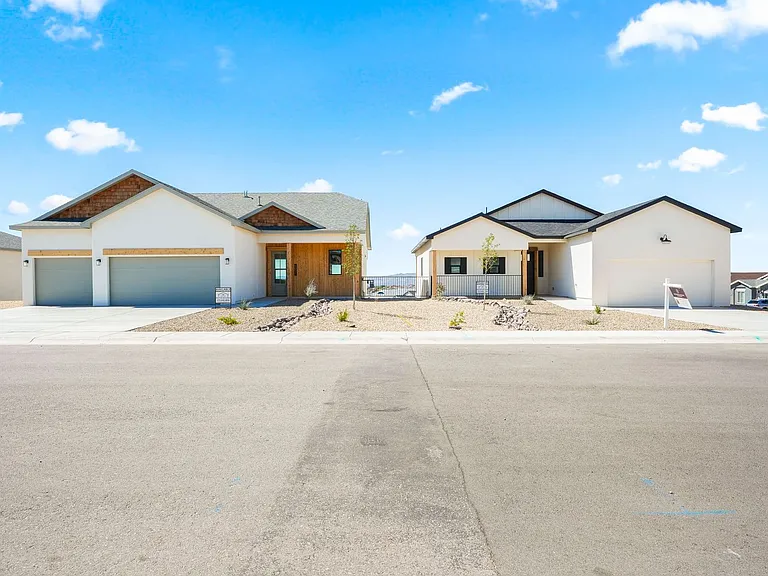 4025 Boardwalk Rd — Photo 3