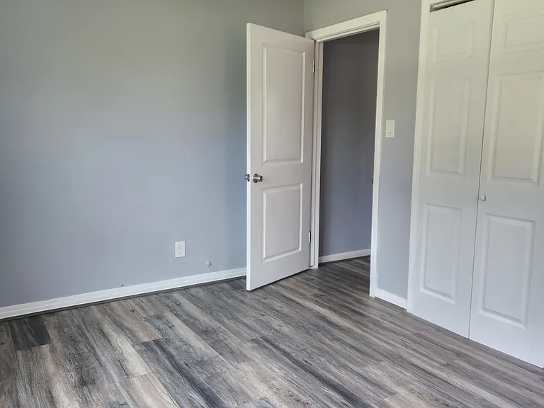 7409 Cabot St — Photo 11