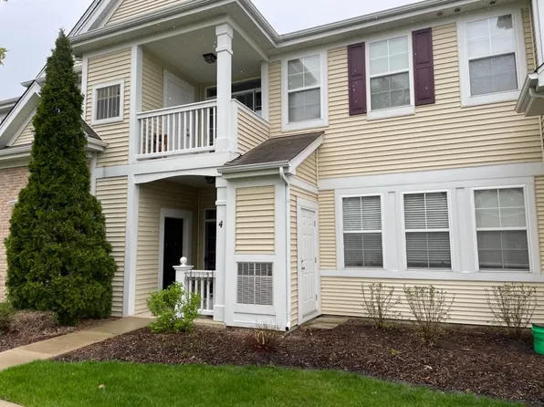 2225 Aurora Dr Unit 4, Hampshire, IL 60140