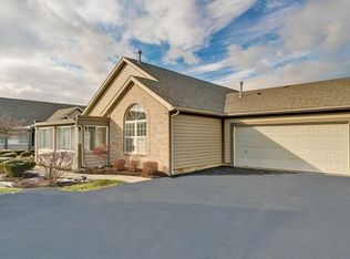 5597 Villa Gates Dr, Hilliard, OH 43026