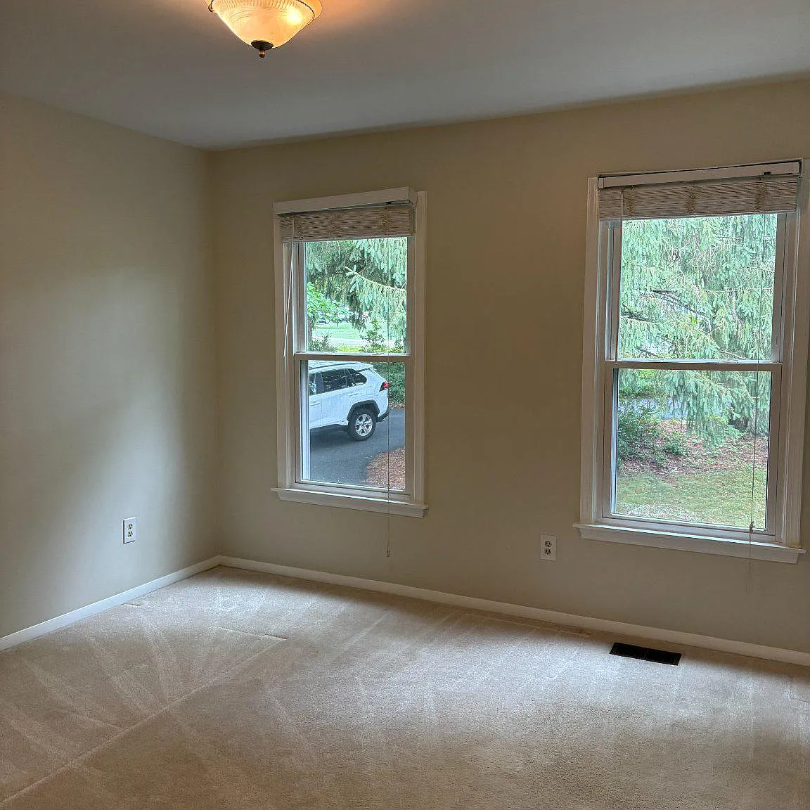 4 bed, 2.5 bath, 2256 sqft, $4,200 — Photo 4
