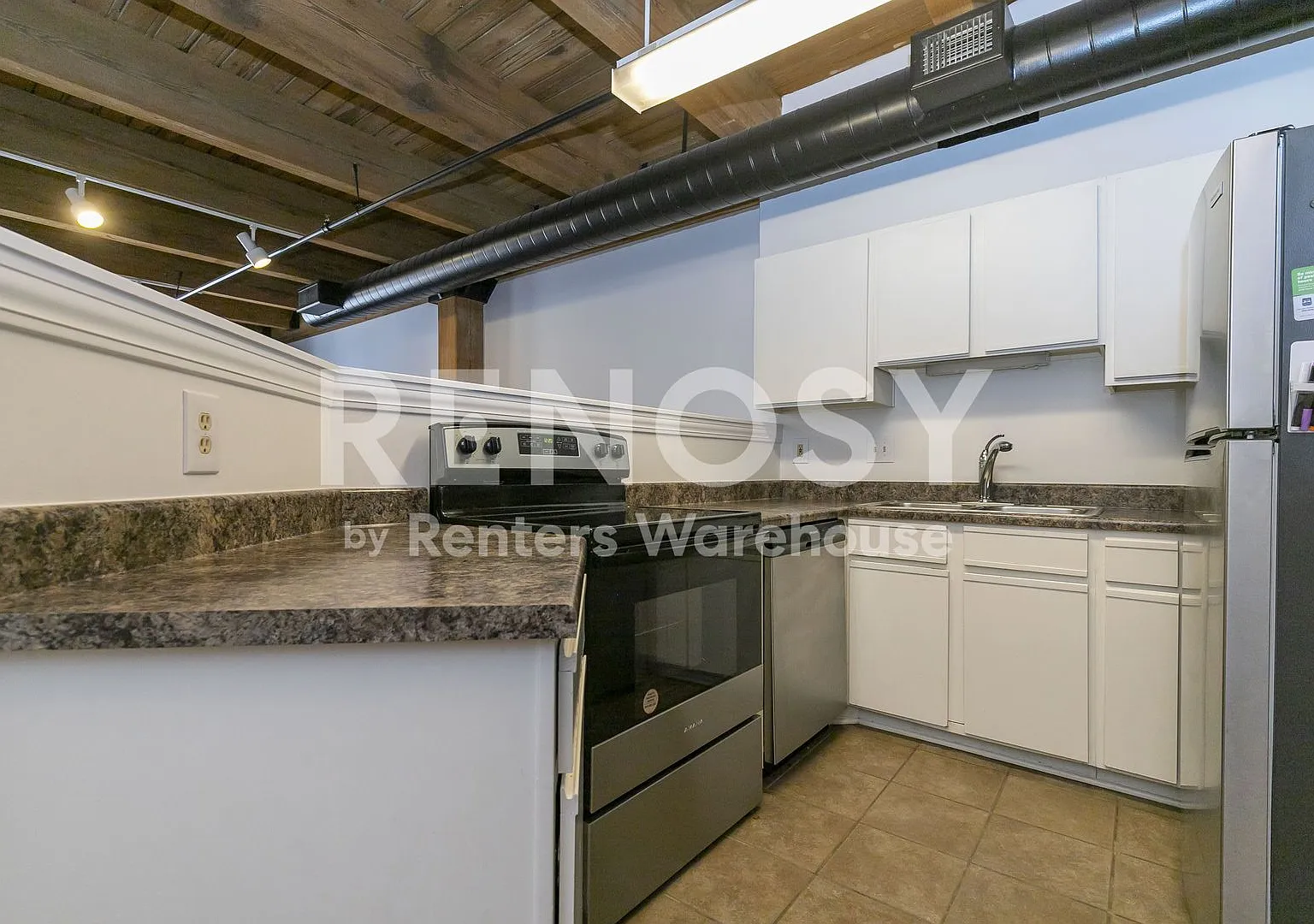 Studio Loft off Broadway — Photo 3