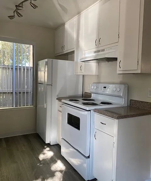 Sierra Woods Apartments — Photo 22
