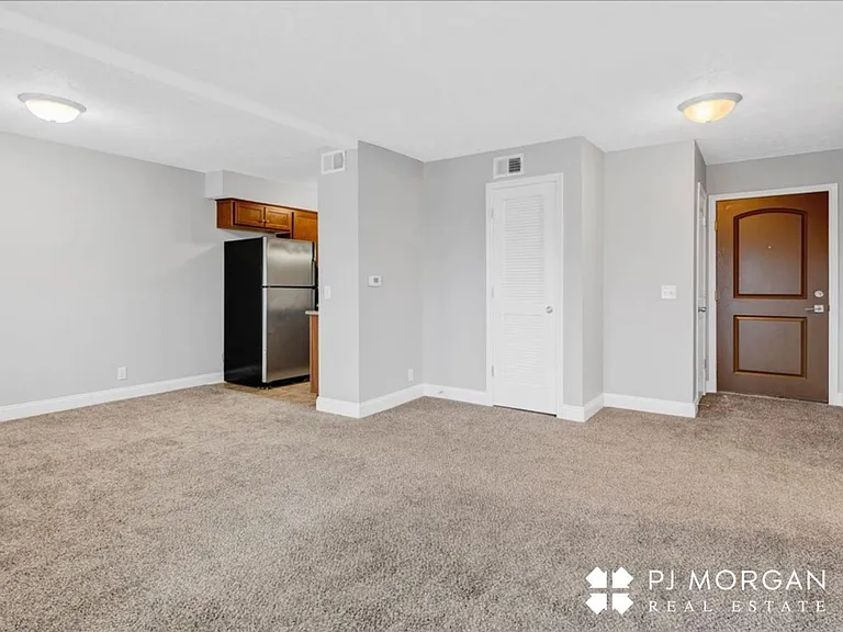 Mill Pointe — Photo 27