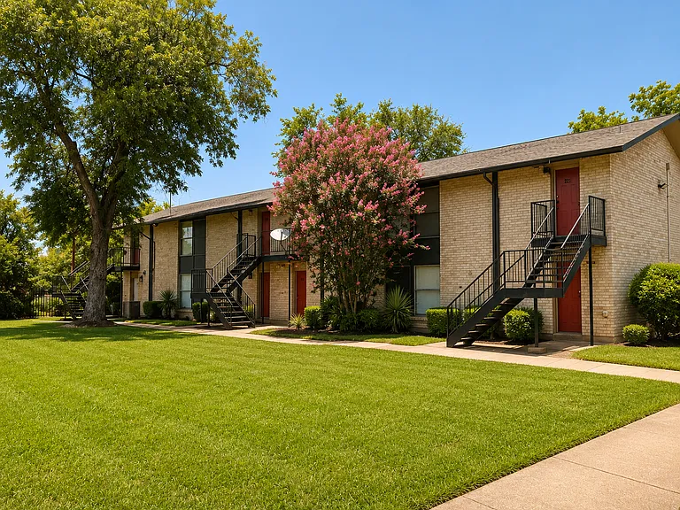 Paseo Apartments — Photo 10