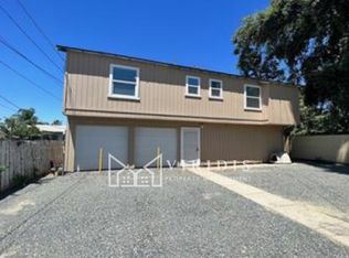 2207 River Blvd E, Bakersfield, CA 93305