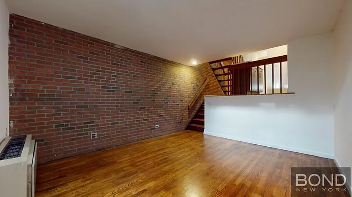 Rented by Bond New York | media 15