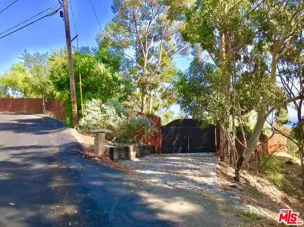 2882 Hume Rd, Malibu, CA 90265