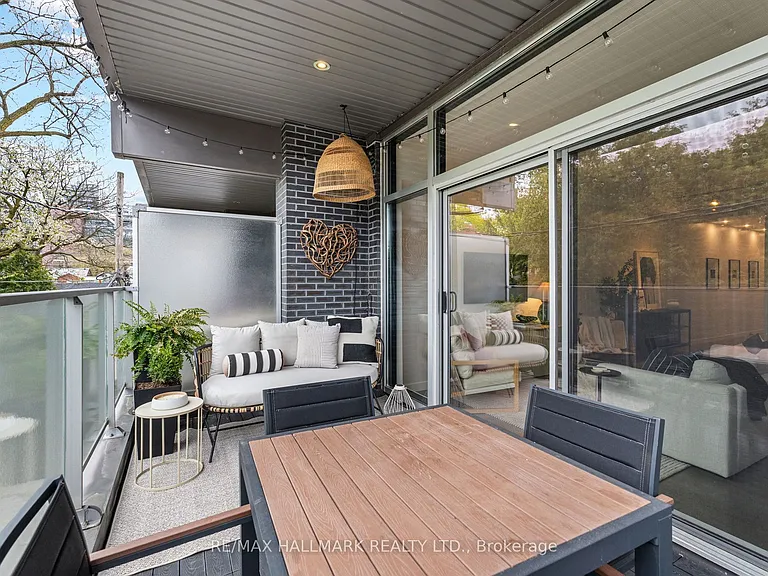 747 Queen St E #202 — Photo 9