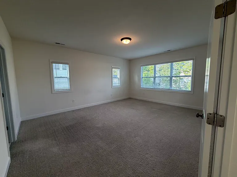 421 Candlebrook Ln — Photo 13
