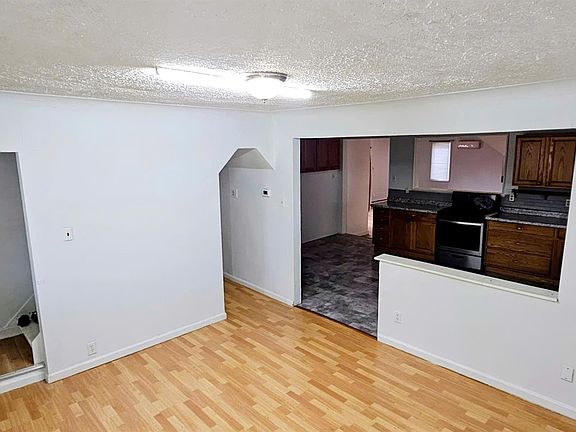 4th image of 24653 Eureka Ave
