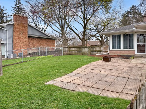 1025 W Lincoln Ave, Belvidere, IL 61008