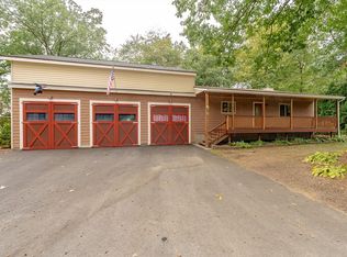 15 Schumann Dr, Westfield, MA 01085