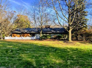 19601 Howe Rd, Strongsville, OH 44136