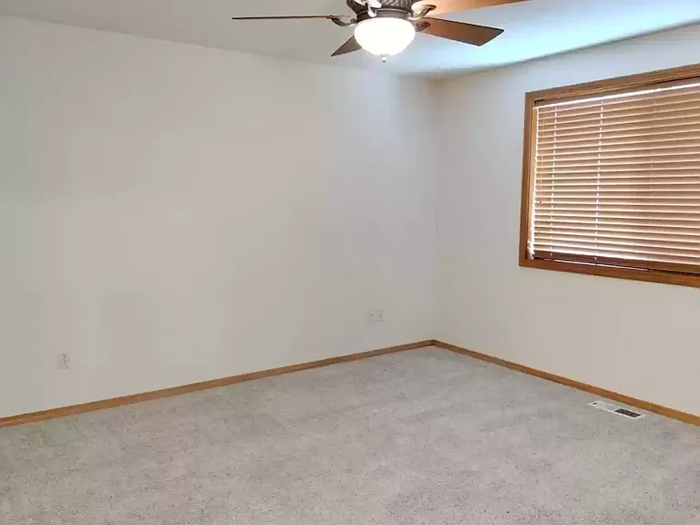 19934 Antler Point Dr — Photo 19