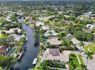 98 SW 8th Ave, Boca Raton, FL 33486