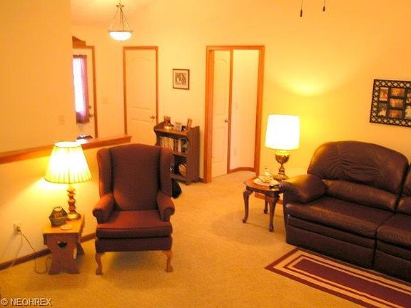 3rd image of 1358 Stratford Way