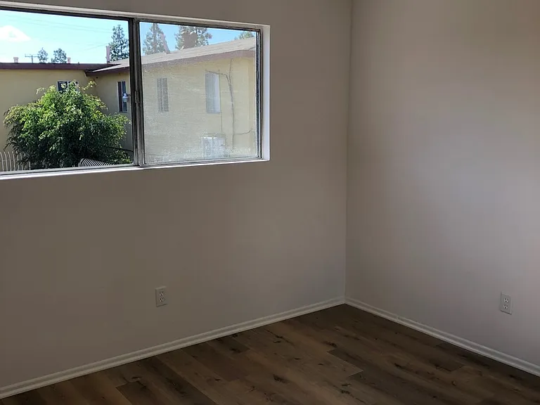 840 W Colden Ave — Photo 6