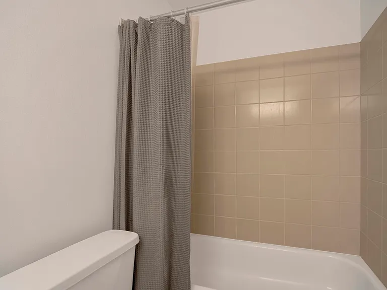 525 W Superior St #322 — Photo 17