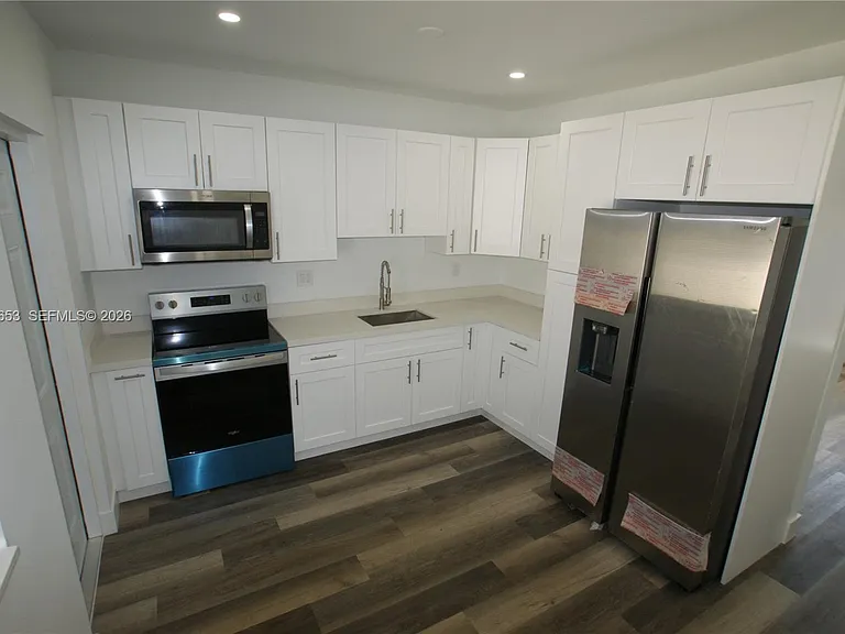 59 E 14th St #59 — Photo 3