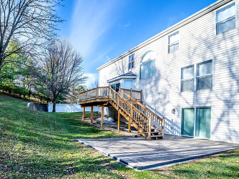 18 Pineview Valley Ct — Photo 54
