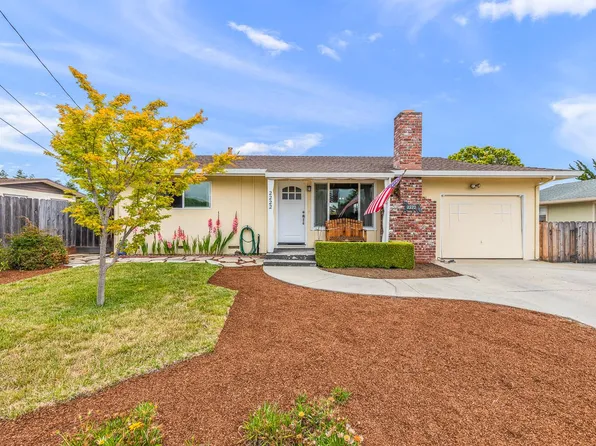 2222 Preakness Ave, Capitola, CA 95010
