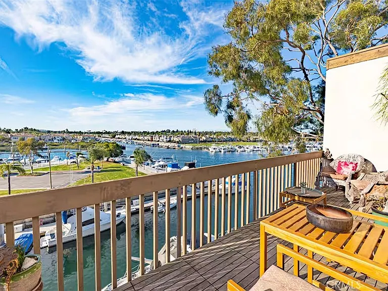 5327 Marina Pacifica Dr #KEY19 — Photo 50