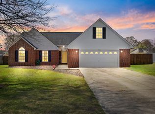 117 Robin Pl, Fayetteville, NC 28306