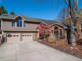 5174 Lobdell Rd, Fenton, MI 48430