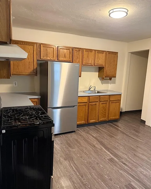 7 Albemarle St #3