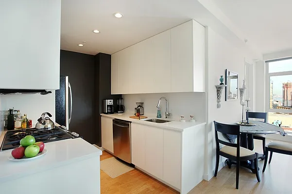 Rented by Corcoran | media 15