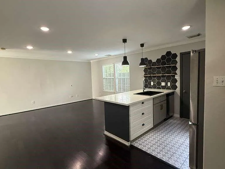 9623 Elmview Pl #1 — Photo 5