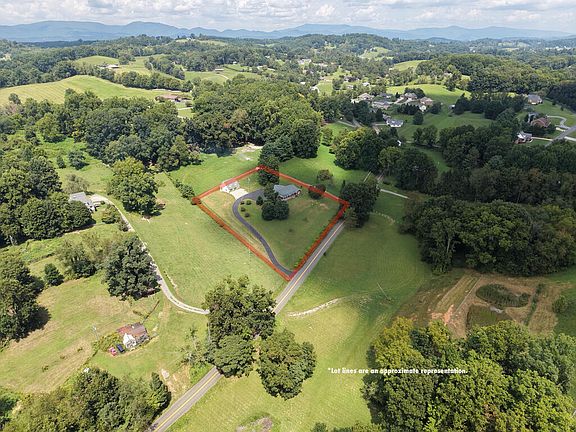 3rd image of 23693 Walden Rd