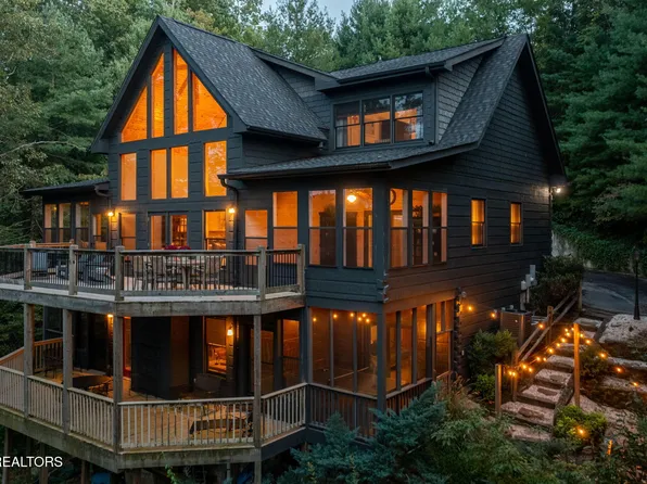 3148 Rocking Chair Ln, Sevierville, TN 37862