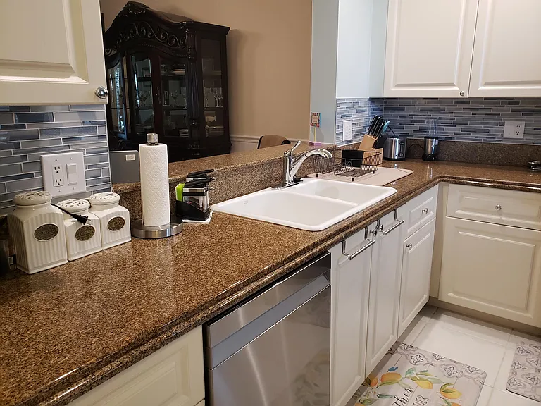 37 Harbour Isle Dr #203 — Photo 8
