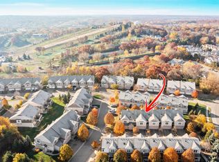 581 Stonewood Way, Burnsville, MN 55306