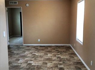 265 C St, Dickinson, ND 58601